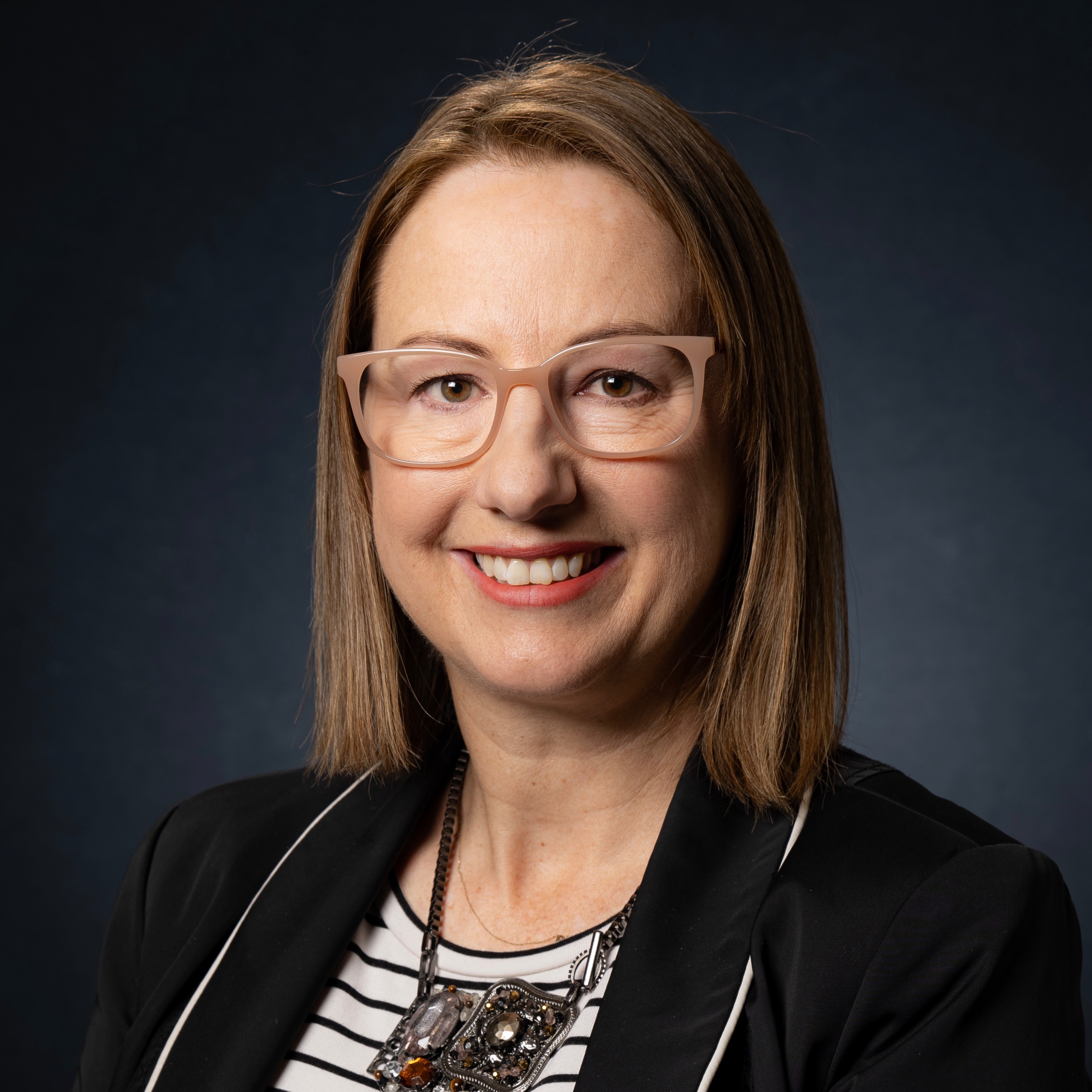 Brenda Carson headshot